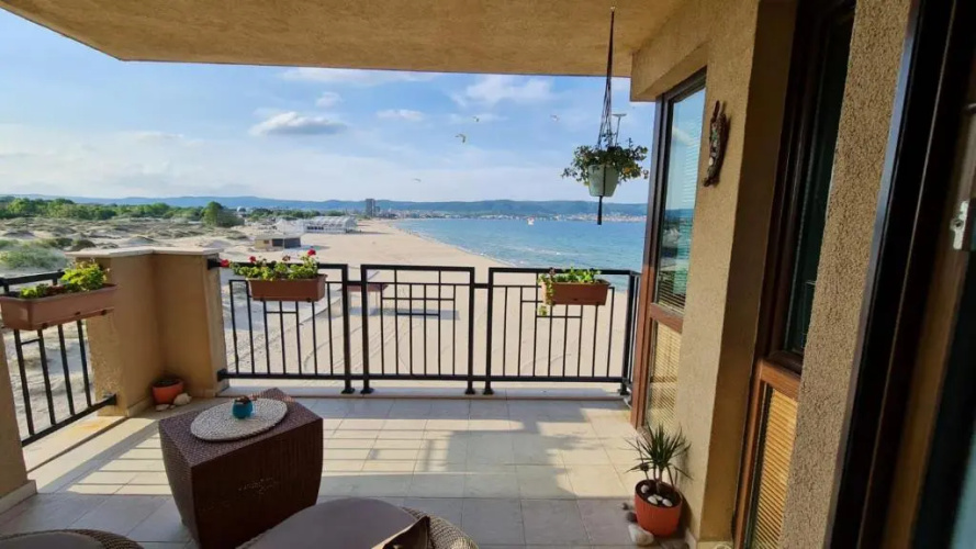 Oasis Beach Studios