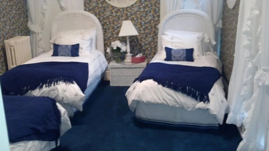 Rose Corner Inn