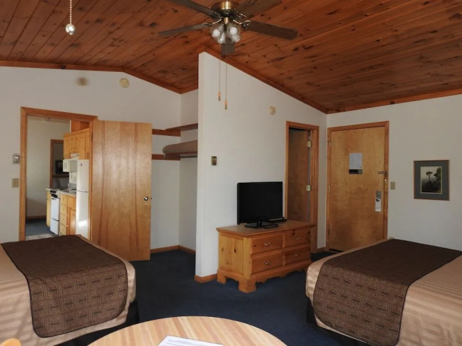 Superior Ridge Resort Motel