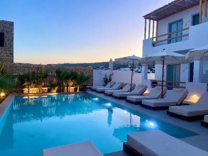 Mykonos Dot Suites