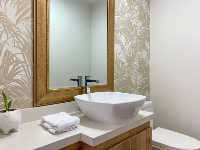 Lovely 2BR With Balcony in Miraflores