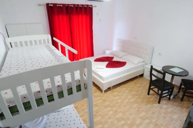 Standard Quadruple room with sea view