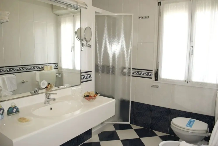 Classic Double room with sea view