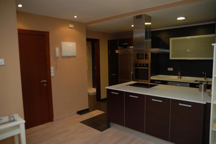 3 Bedrooms Apartment