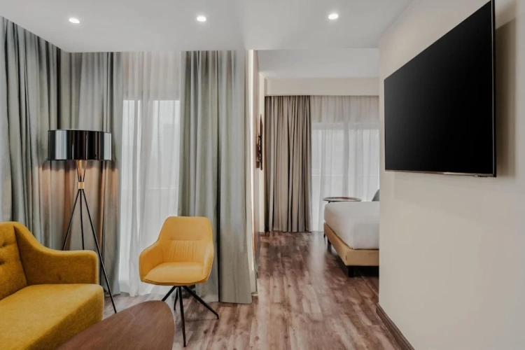 Corner Double room