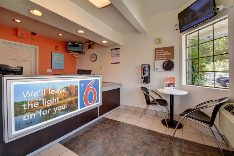 Motel 6 photo 12