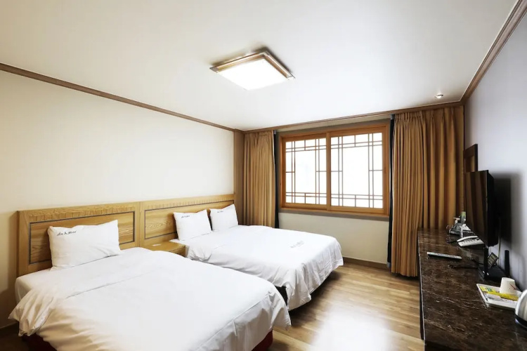 Ace Family Hotel