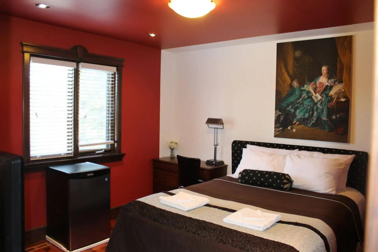 Westmount River Inn
