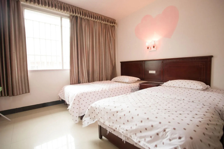 Yang Shuo Green Mountain Hotel