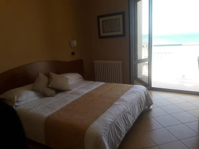 Standard Double room with balcony and with sea view