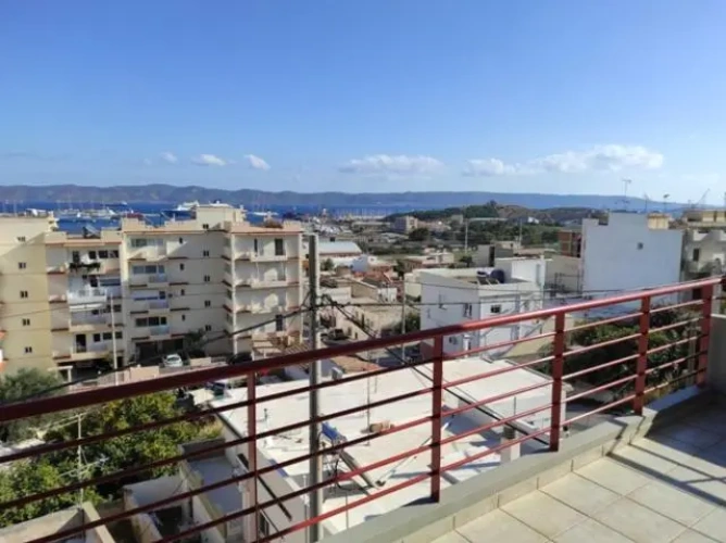 3 Bedrooms Apartment