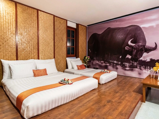 Standard Triple room