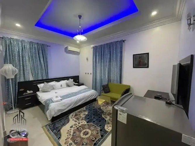House 8 Apartment