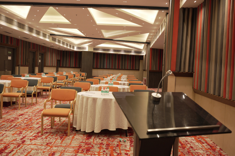 Holiday Inn Express & Suites photo 29