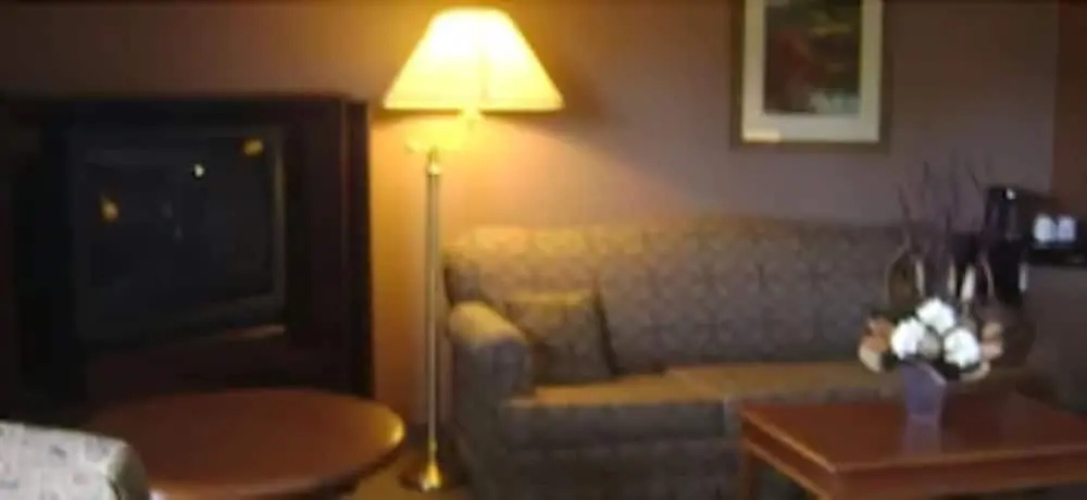 Talbot Trail Inn & Suites