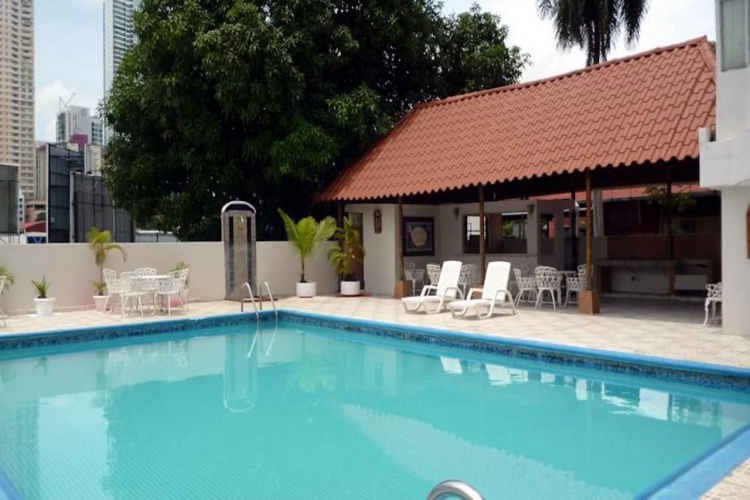 Hotel Tower House Suites