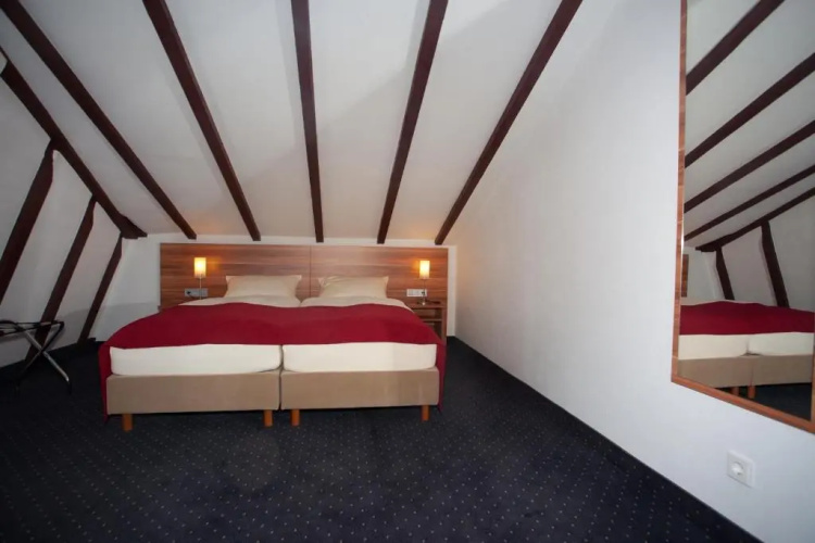 Hotel Knaus am Hafen