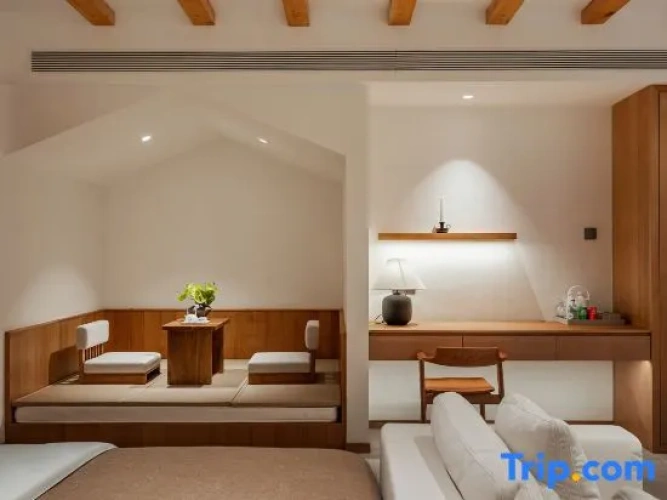 Comfort Double Family room with courtyard view