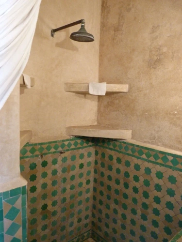 Standard Twin room with courtyard view