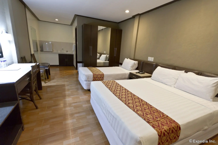 Holiday Spa Hotel