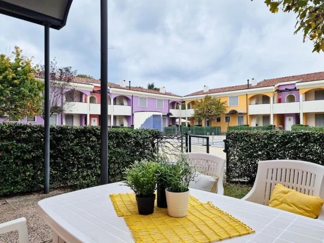 1 Bedroom Apartment with garden view