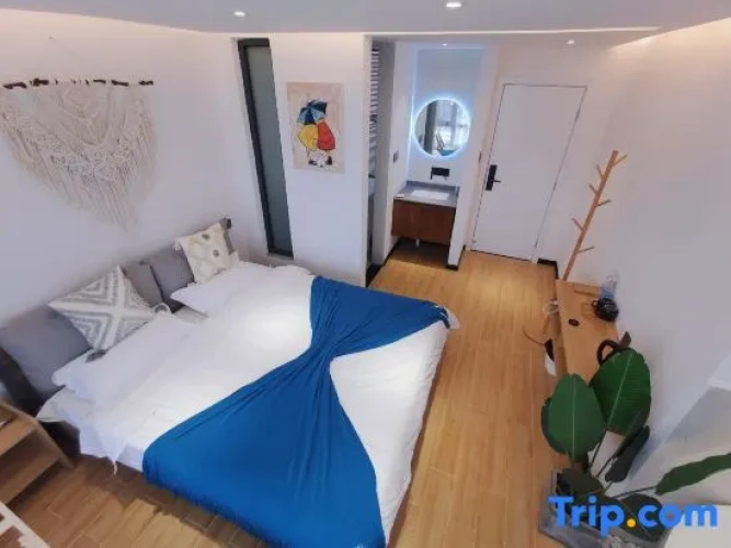 Standard Double room with lake view