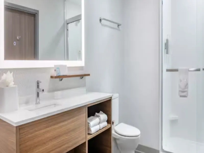 1 Bedroom Suite