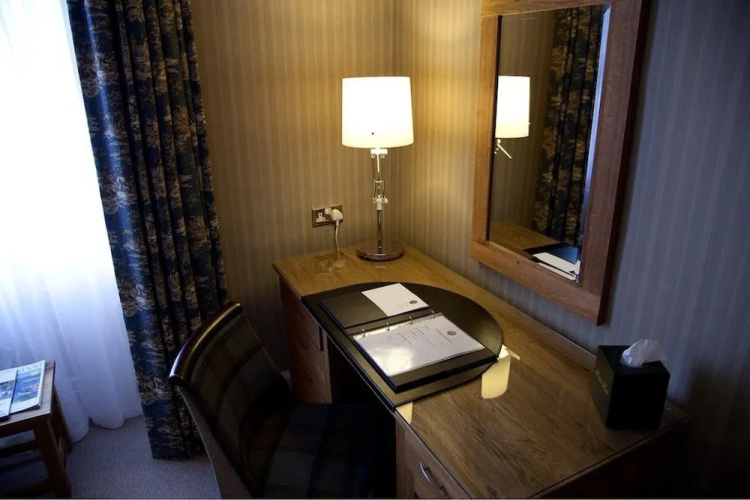 Burts Hotel