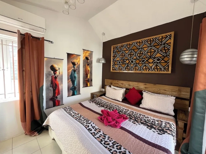 2 Bedrooms Apartment