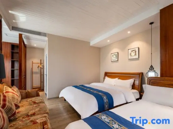 Standard Double room with river view