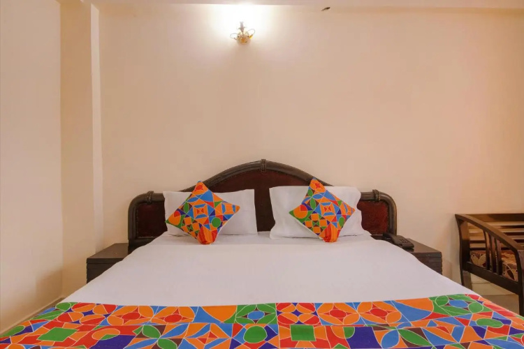 FabHotel Sapphire