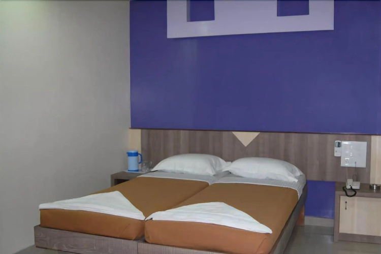 Hotel Galaxy Residency