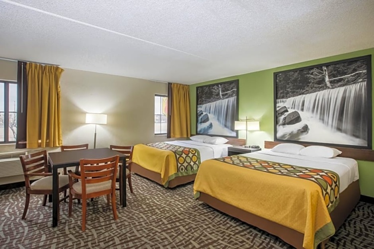 Superior Sextuple room