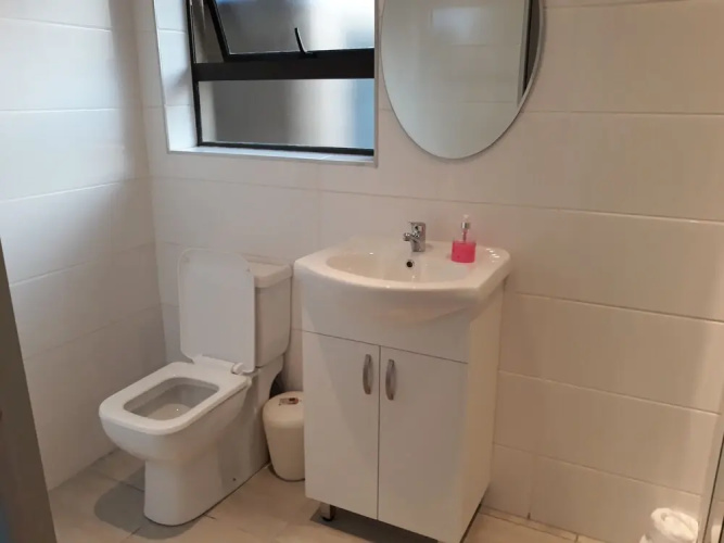 8 Ibis Lane Guest House