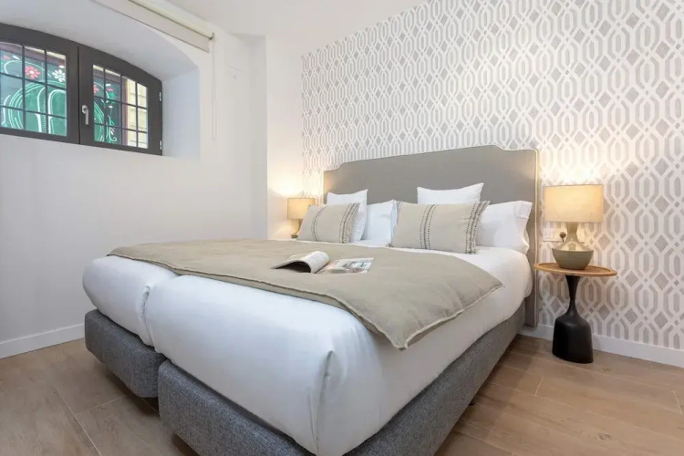 Exclusive 2-bedroom Near the Cathedral. San Matías I