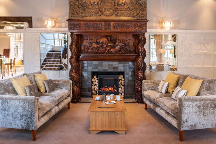 The Manor Elstree