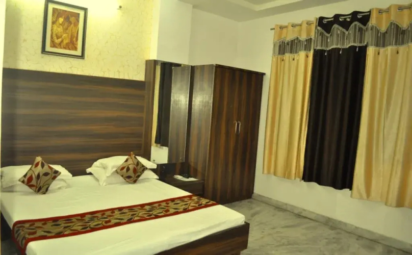 Hotel Akshat Niwas