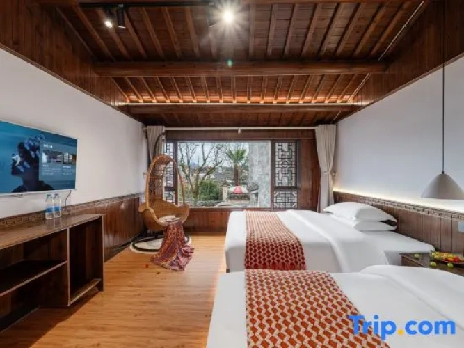 Standard Family room with view