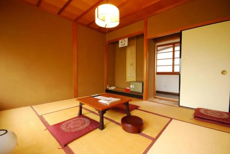Standard Twin Japanese-Style Room
