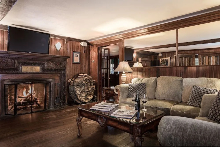 The Huntting Inn