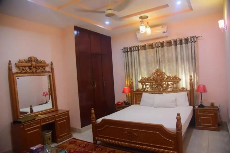 Hotel Shaheen Continental Multan