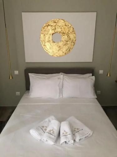 ATHONITE all seasons luxury suites