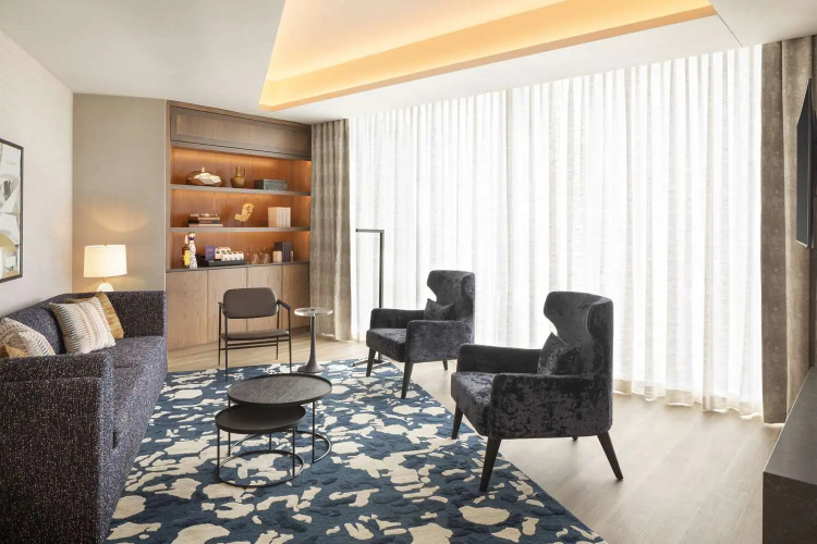 Caesars Republic Scottsdale, a Hilton Hotel