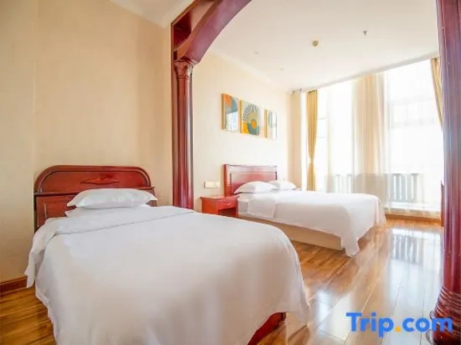 Deluxe Family Suite