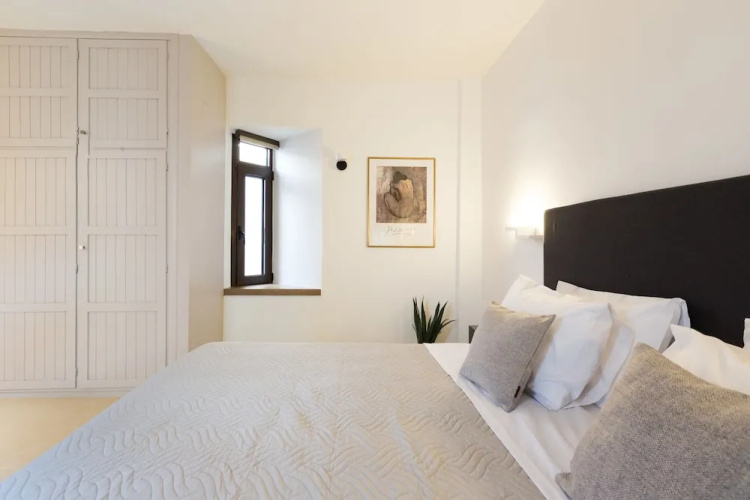 Antigoni's Seaside Lodge