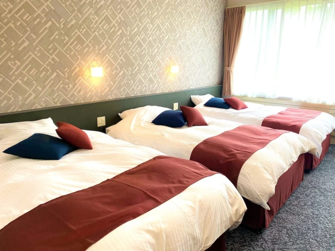 Standard Triple room