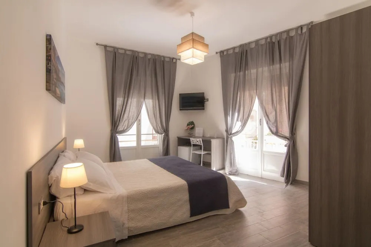 Cavour Rooms