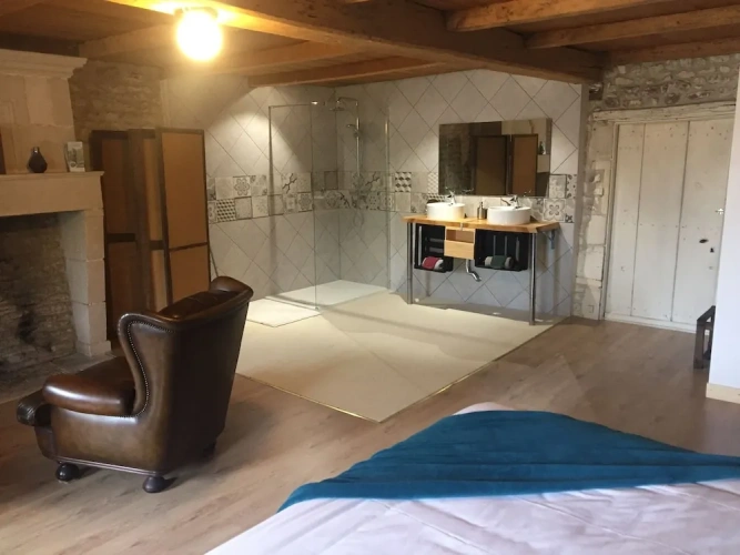 Comfort room