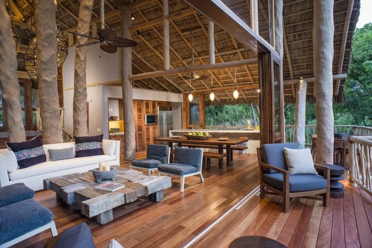 3 Bedrooms Cottage with balcony