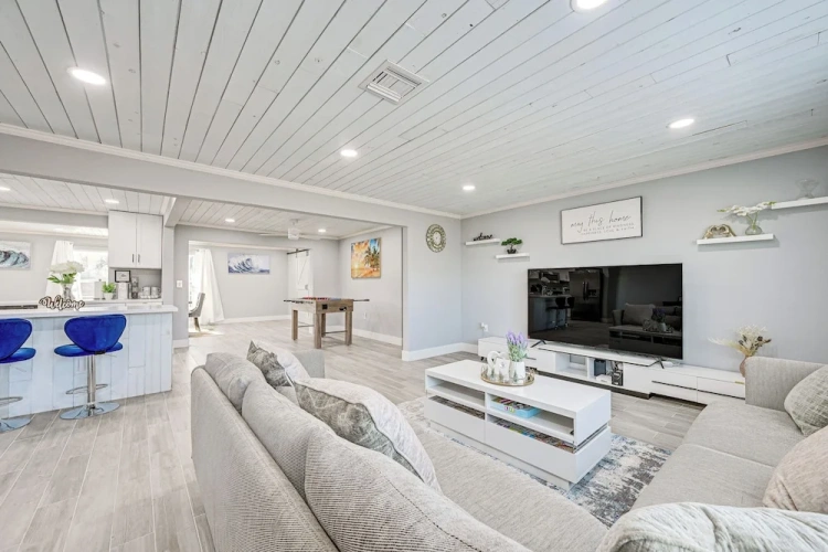 4 Bedrooms Cottage
